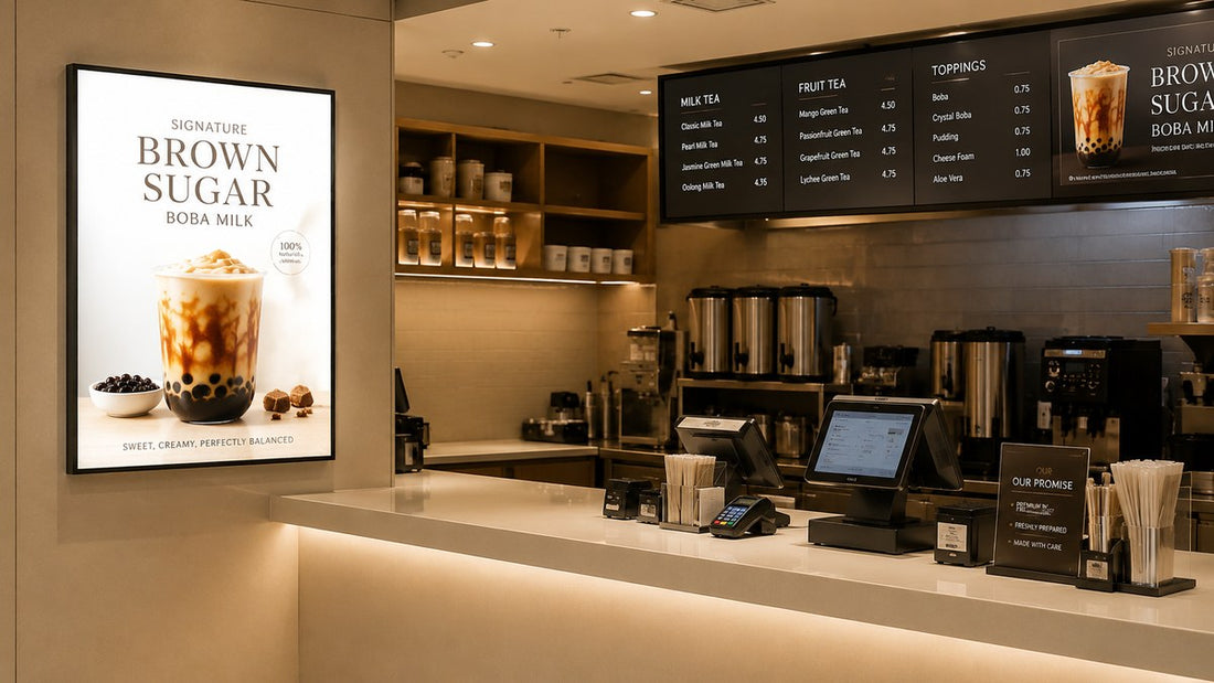 Posisi terbaik light box kaca di dinding showroom